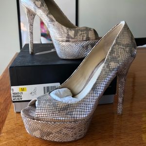 B Brian Atwood Bambola Peep Toe Pump